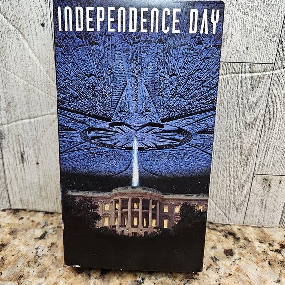 Independence Day VHS 20th Century Fox Will Smith PG-13 Color 1996 - Picture 1 of 8